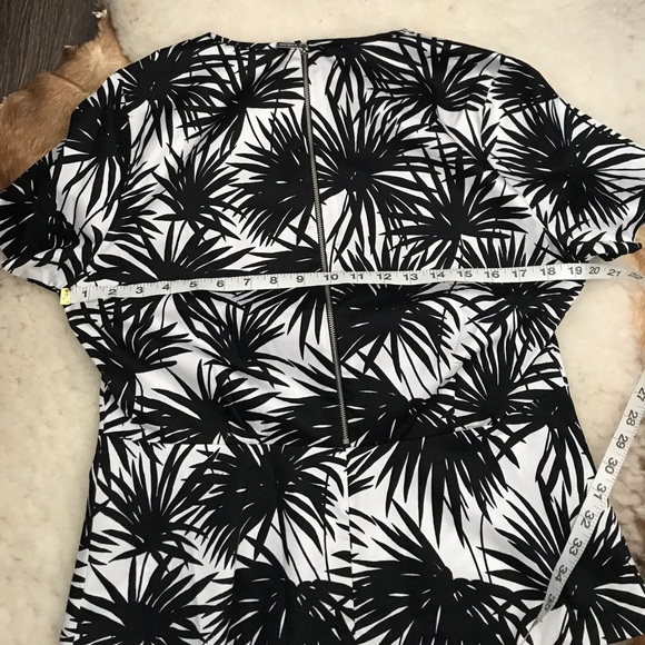 Michael Kors Black and White Palm Trees Top 8 - Picture 6 of 6
